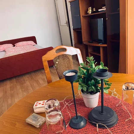 아파트 Apartman Kutak